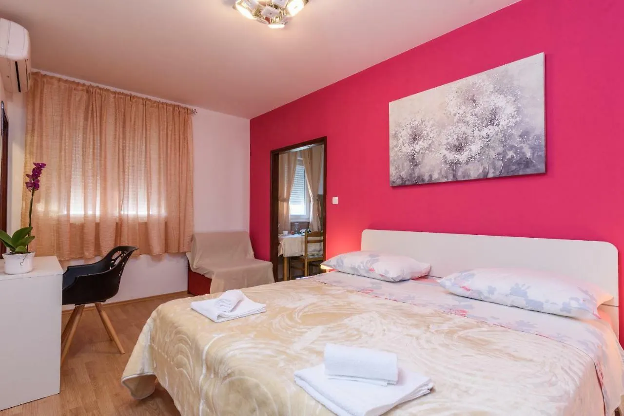Апартаменты Accommodation Mamut Трогир