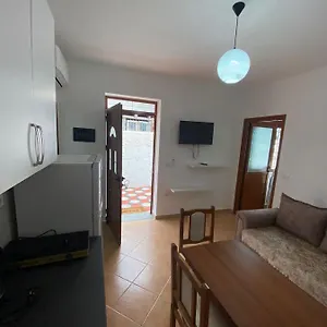 Dangolli House , Vlorë Albánie